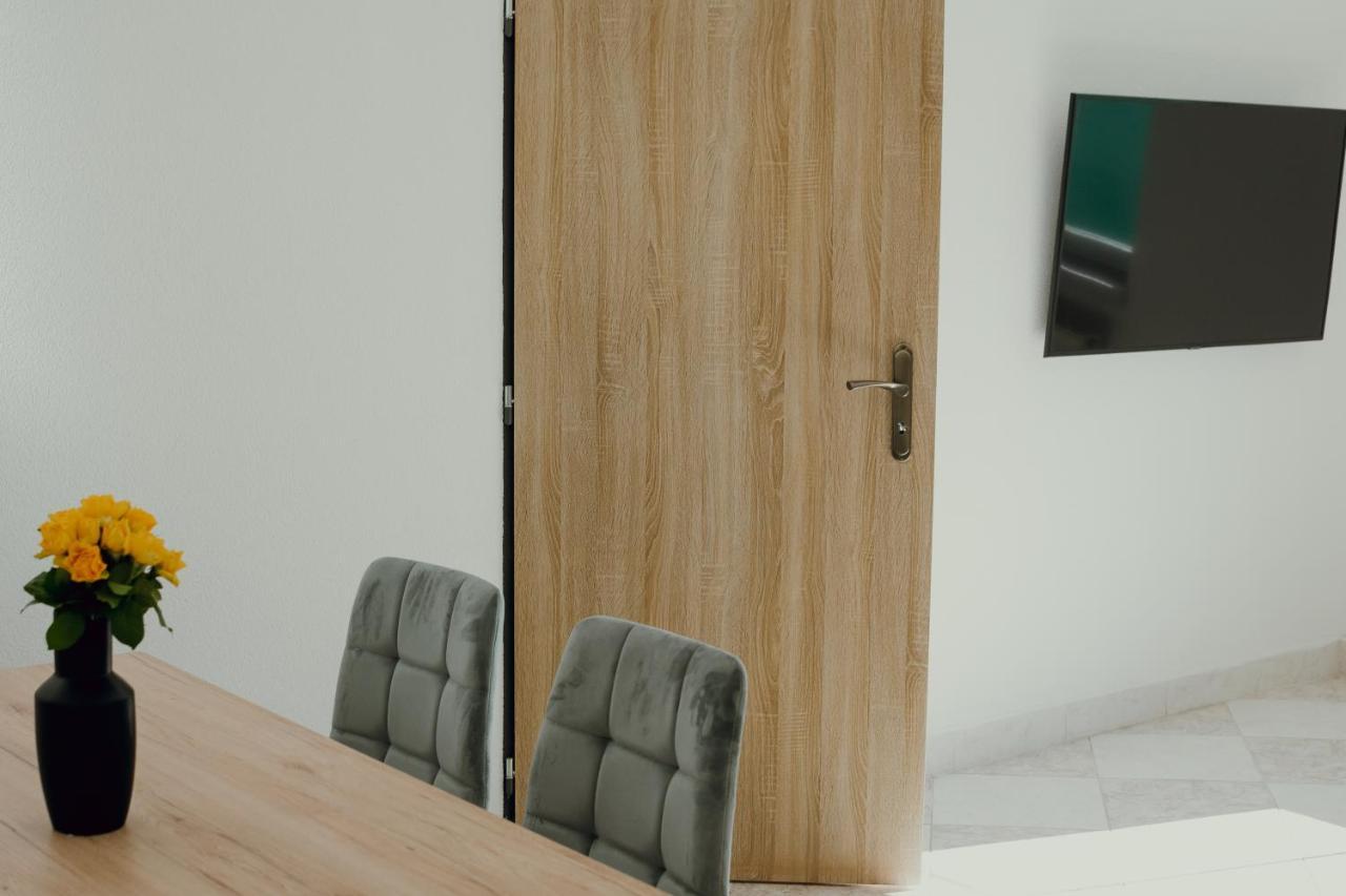 Apartman Emily Brezno Εξωτερικό φωτογραφία